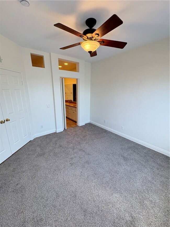 Building Photo - 1028 S Rossano Way