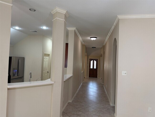 Building Photo - 6914 Sunflower Grove Dr
