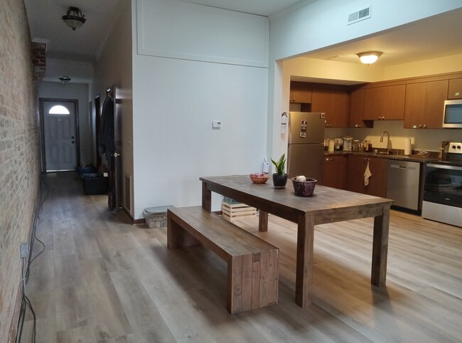 Building Photo - 33 N Washington St