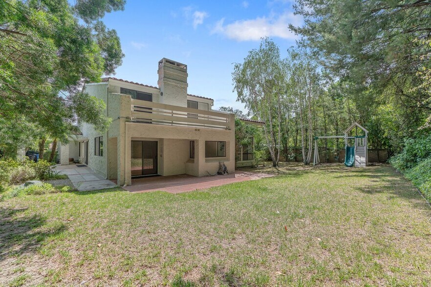 Building Photo - 23454 Park Hermosa
