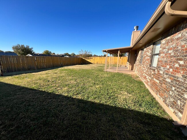 Building Photo - 919 SW 60th- AVAILABLE NOW!!