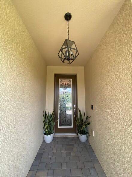 Building Photo - 14215 Vindel Cir