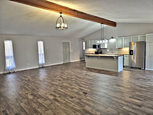 Building Photo - ***Move in Special *** HOUSE FOR RENT - PR...