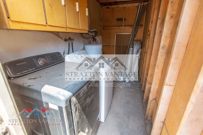 Building Photo - 3120 N 67th Ln