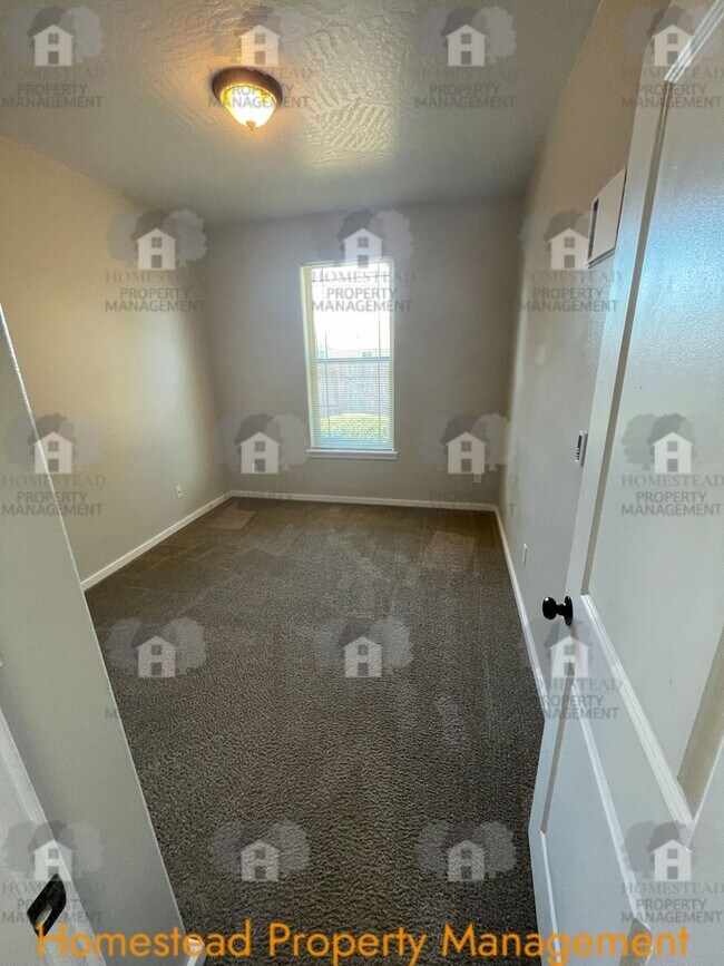 Building Photo - 168