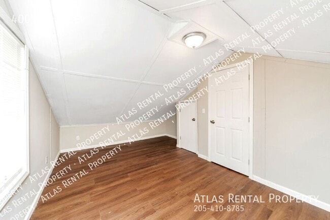 Building Photo - 400 3rd St E