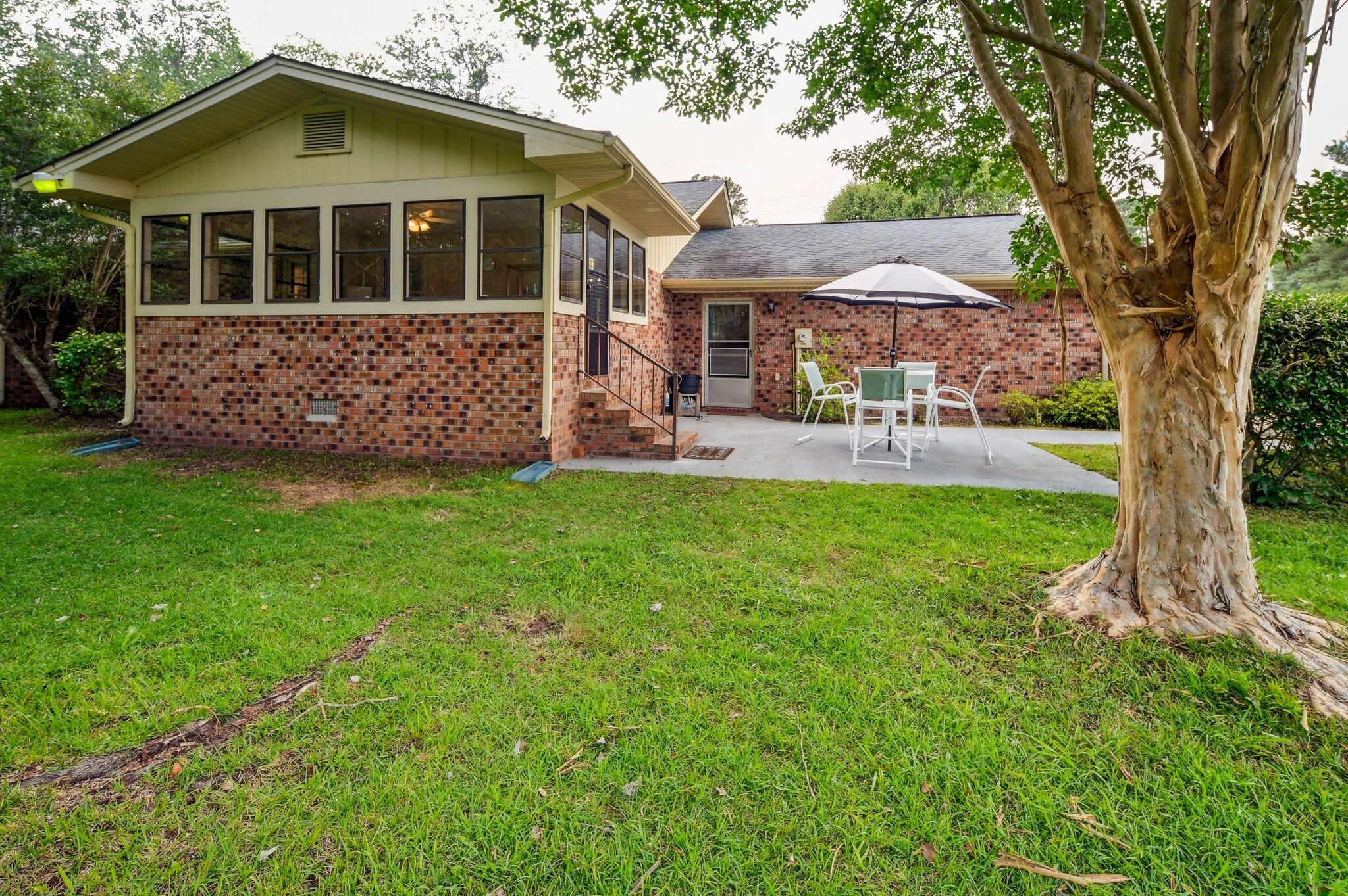 Building Photo - 1063 Burcale Rd