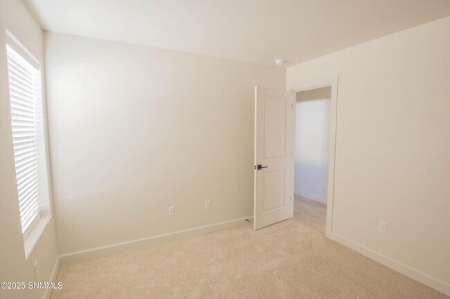 Building Photo - 3614 Paragon St