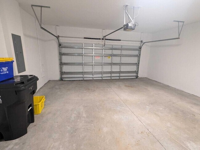 Building Photo - 4351 Pond Lily Ln