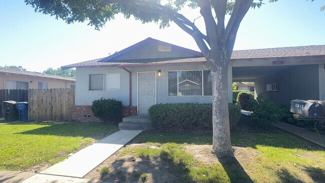 Building Photo - 1915 Celeste Ct