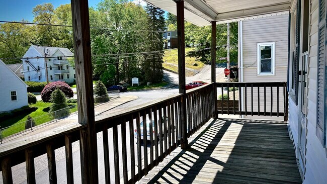 Building Photo - PET FRIENDLY 2BR IN BERNON DISTRICT MINUTE...