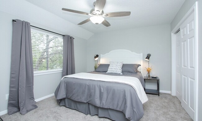 Building Photo - 131 Pine Rd