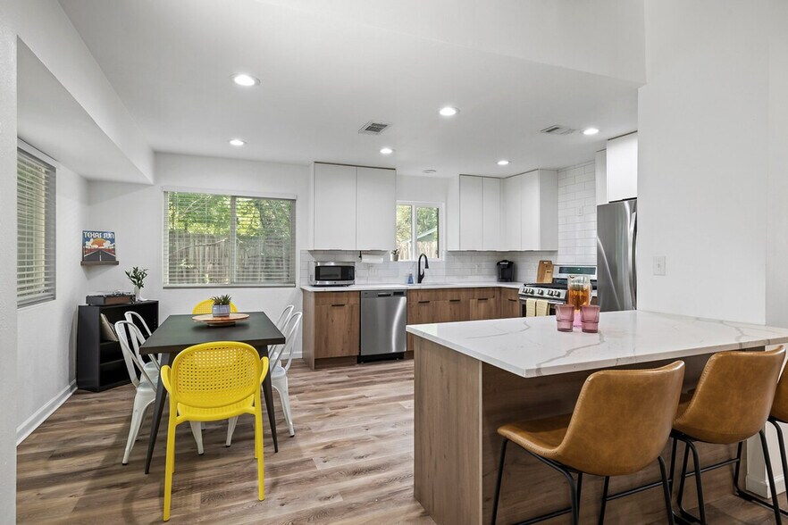 Building Photo - 5002 Galen Ct