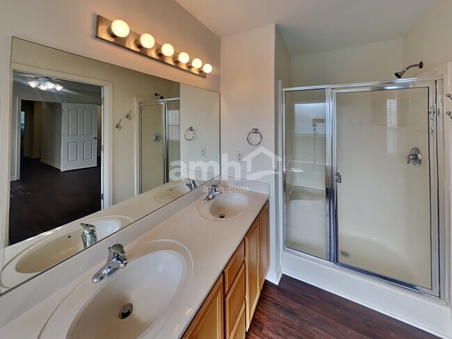 Building Photo - 837 Kaylee Cir