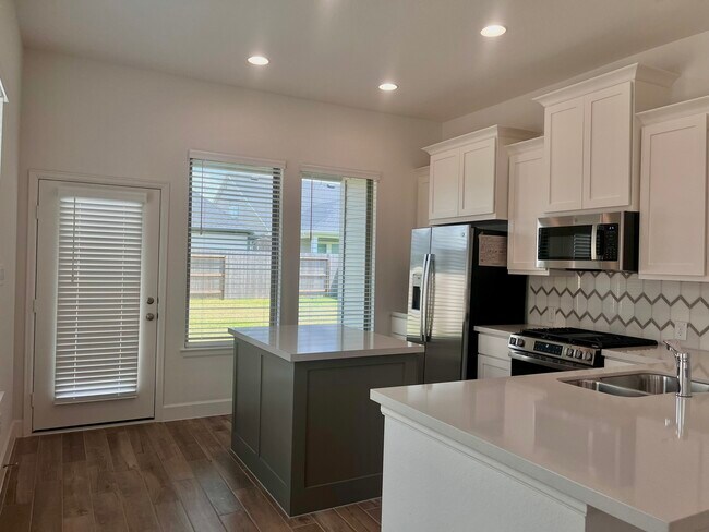 Building Photo - 27114 Cutleaf Daisy Ct