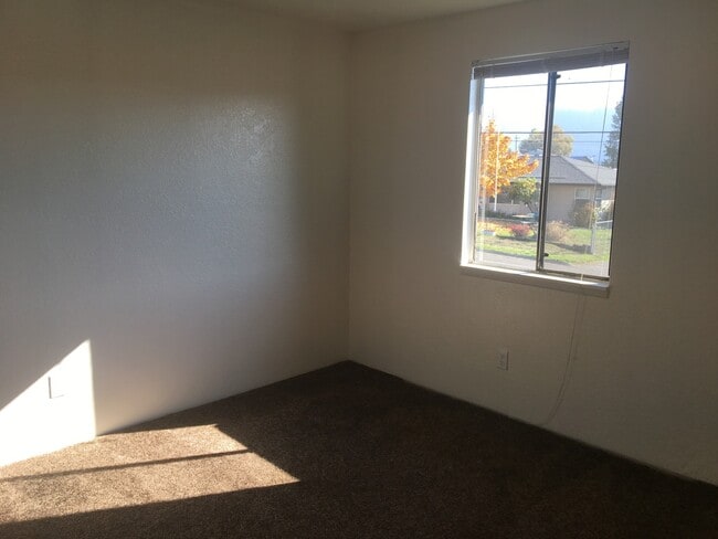 Building Photo - warw01