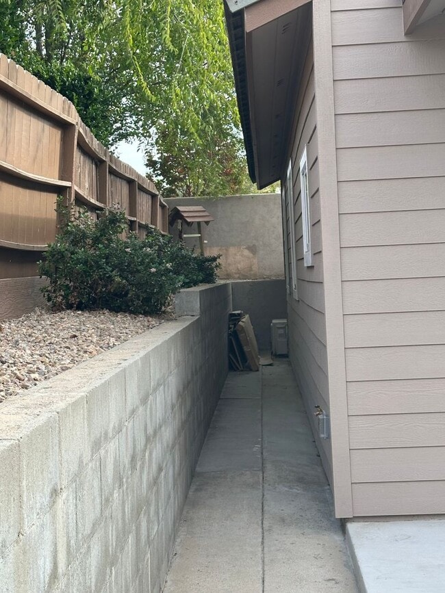 Building Photo - Beautiful ADU in great neighborhood