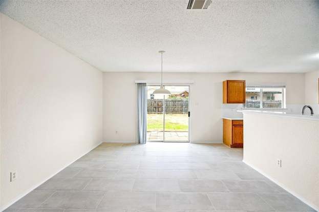 Building Photo - 2149 Franks St