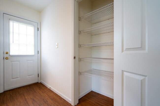 Building Photo - 3509 Delmar Ct