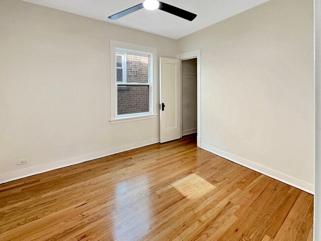 Building Photo - 5244 W Altgeld St