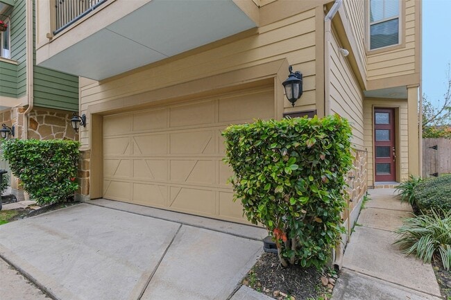 Building Photo - 6011 Kansas St