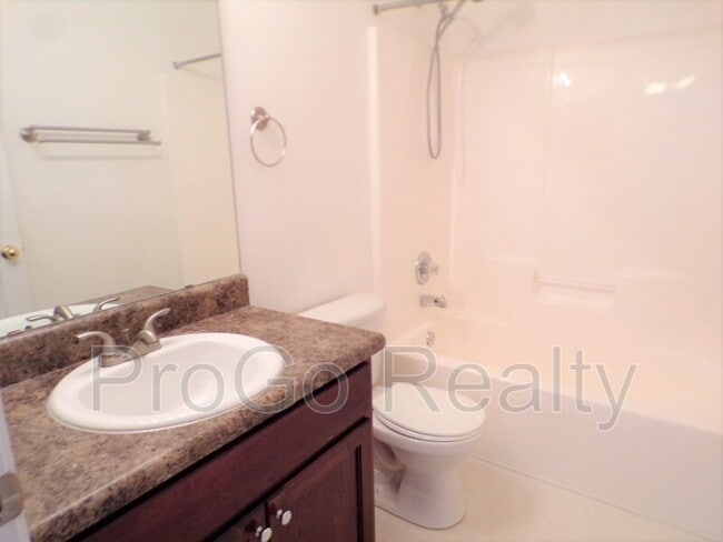 Building Photo - 4929 Spencer Oaks Blvd