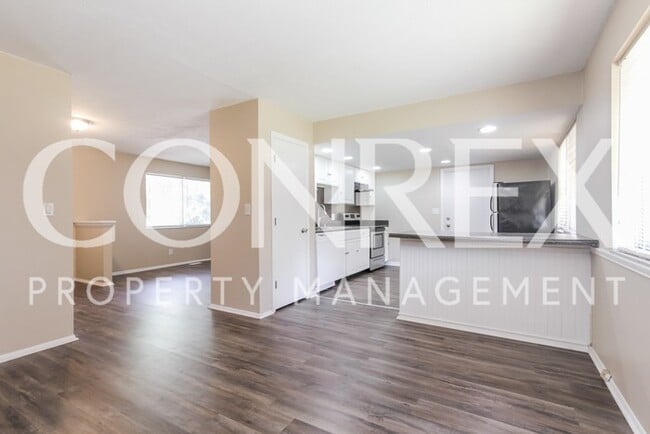 Building Photo - Beautiful 3 Bedroom Ranch