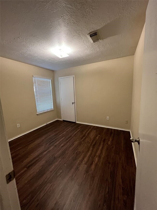 Building Photo - 1410 Greenwichwood Ln