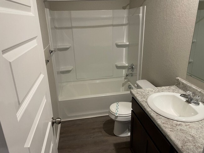 Building Photo - Four Bedroom | Two Bath Home in Scott's Ho...