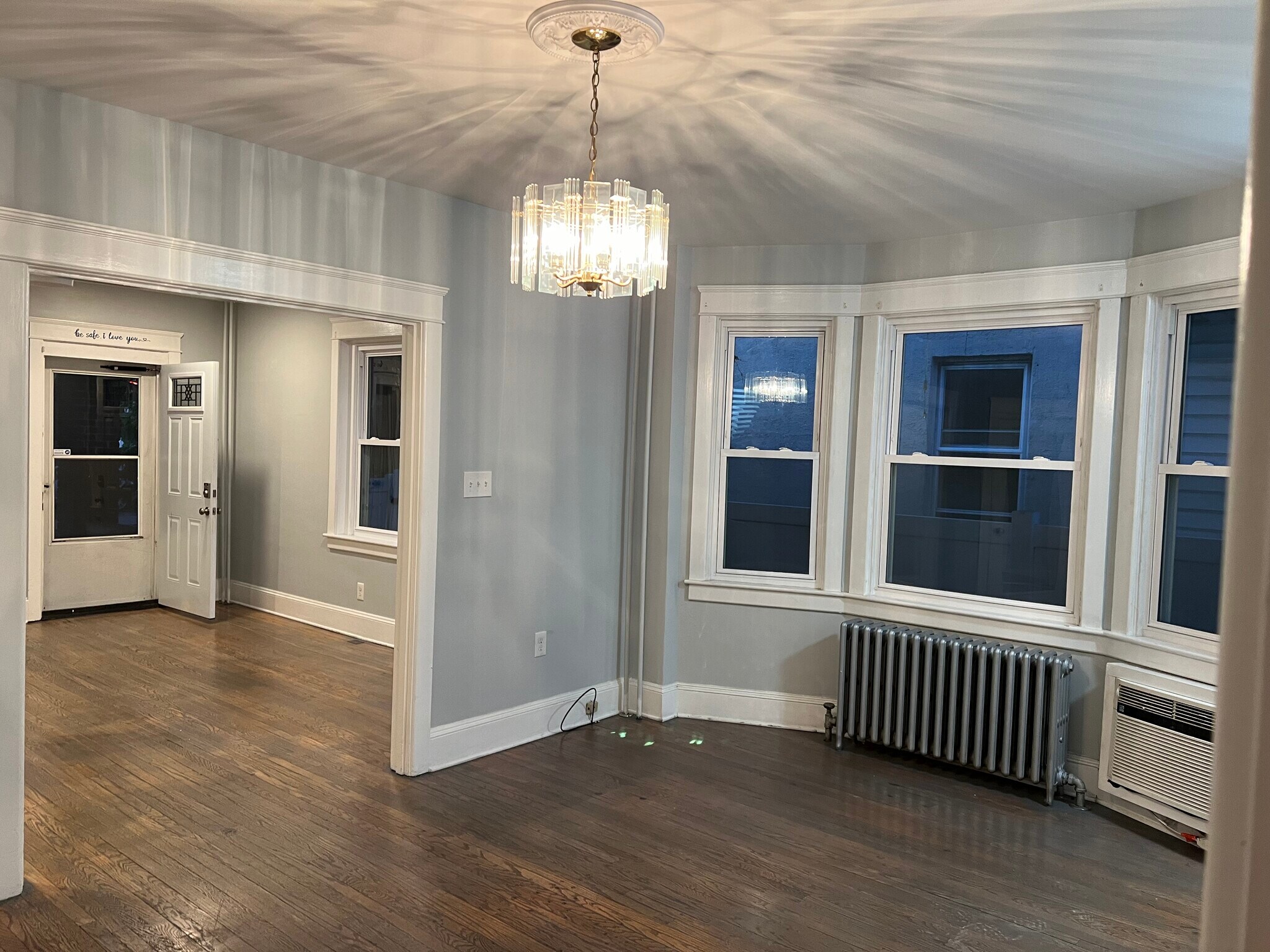 didingroom 2 - 1348 Easton Ave