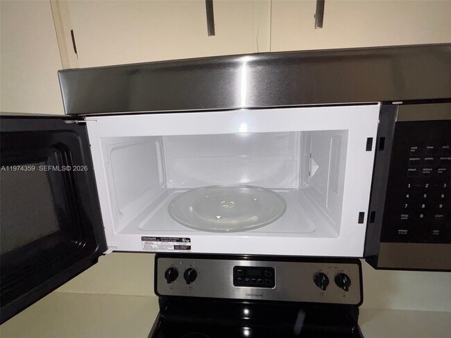 Building Photo - 210 NW 87th Ave