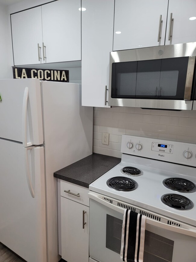 Building Photo - 151 SW 134th Way