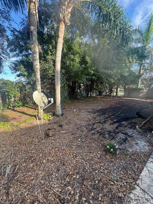 Building Photo - 900 Bear Island Cir