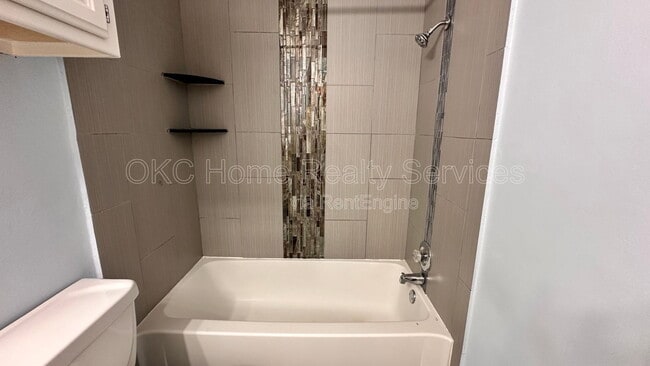 Building Photo - 17316 Valley Crst