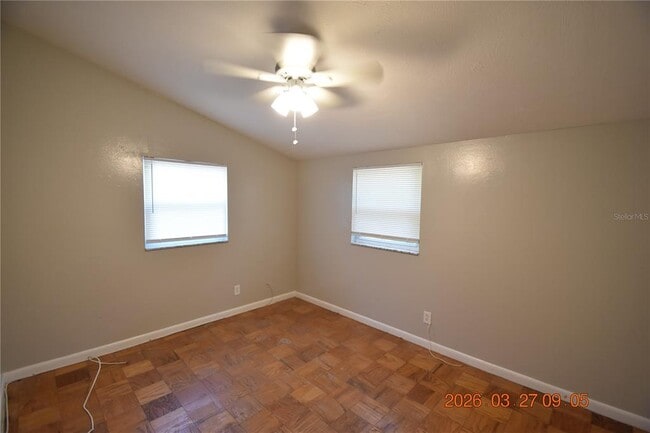 Building Photo - 10110 Alambra Ave