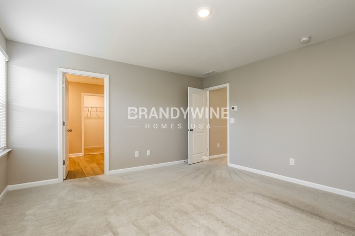 Building Photo - 827 Gelderland Dr