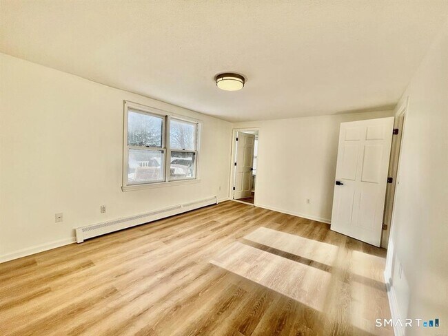 Building Photo - 112 Woodbine St