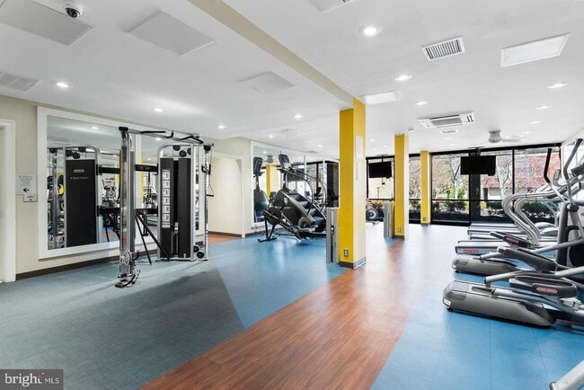 Building Photo - 75 S Reynolds St