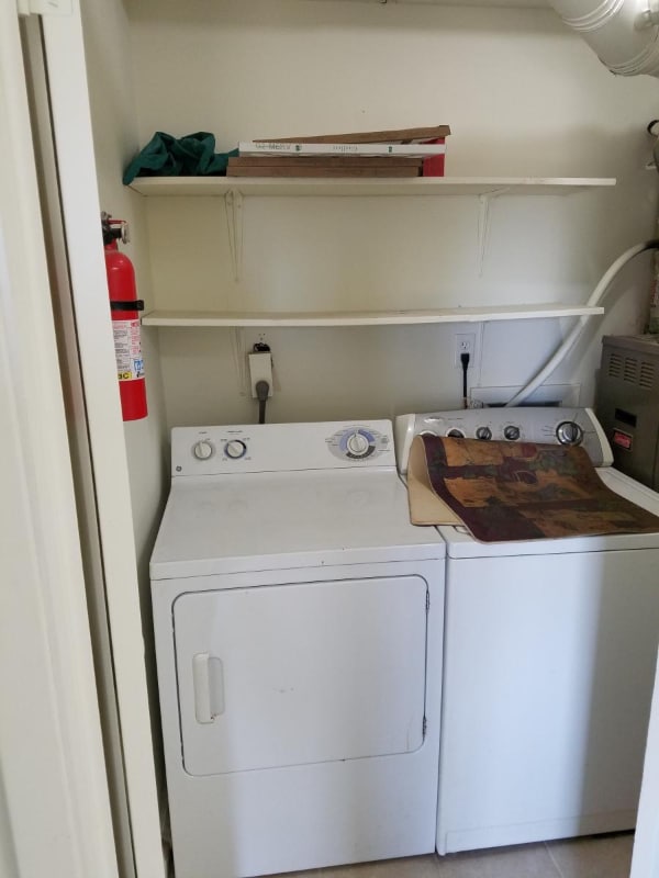 Building Photo - 1907 Messenger Cir