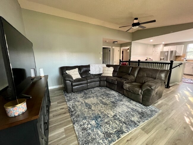 Building Photo - Single Family Home - North Location!