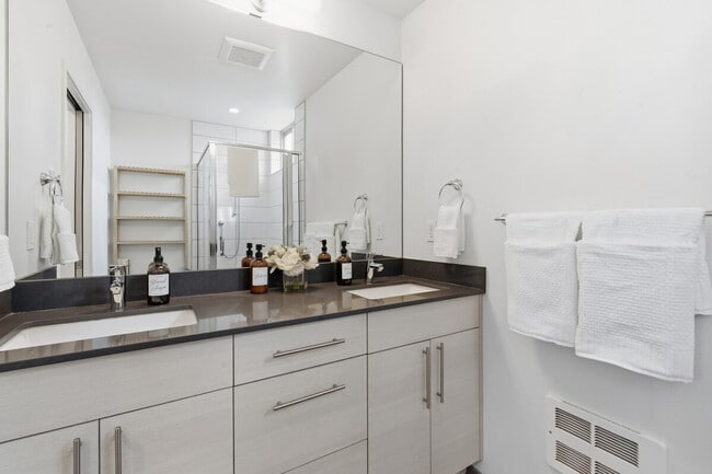 Building Photo - 1464 NW 70th St