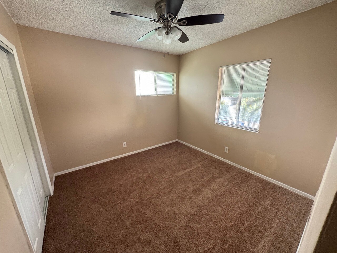 Building Photo - 1152 Irolo St