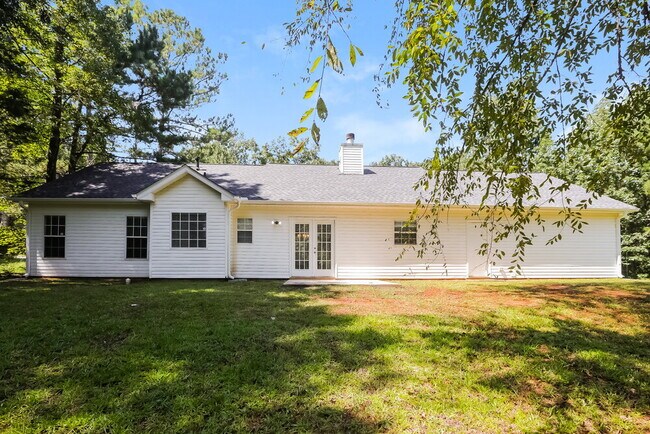 Building Photo - 2994 Raintree Dr SE