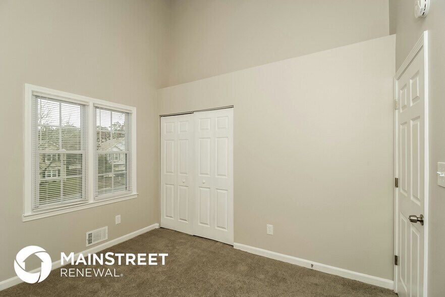 Building Photo - 2079 Winsburg Dr