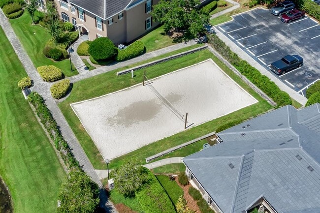 Building Photo - 14304 Fredricksburg Dr