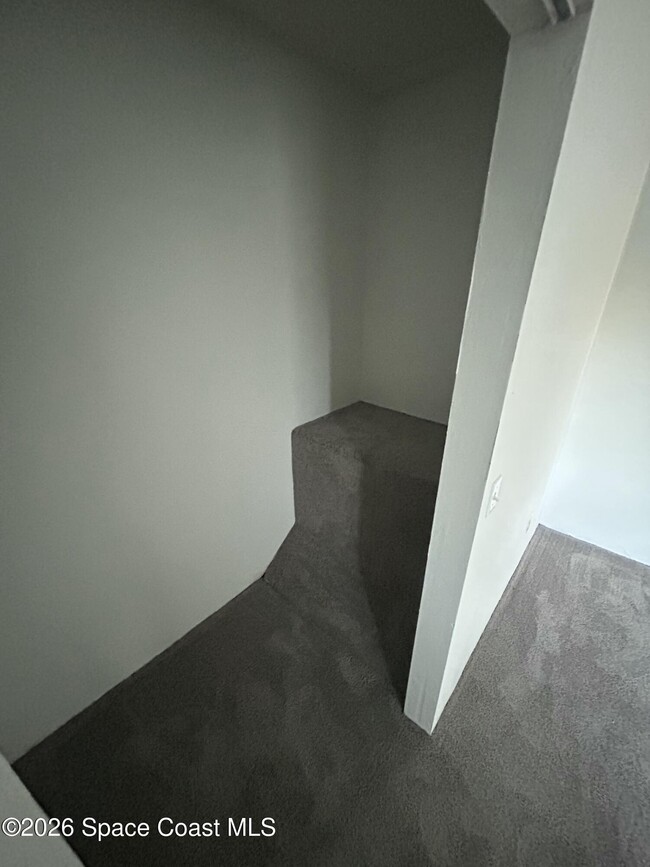 Building Photo - 7801 Maplewood Dr