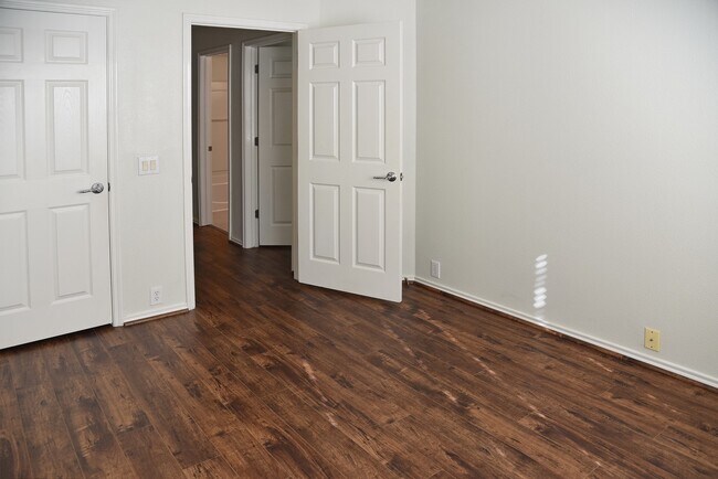 Building Photo - 13600 Breton Ridge St