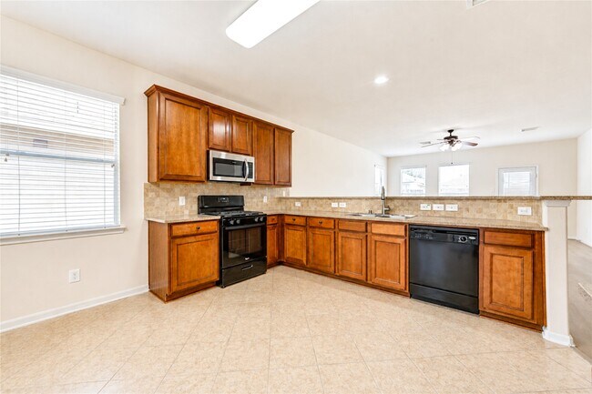 Building Photo - 7419 Sabinal Creek Dr