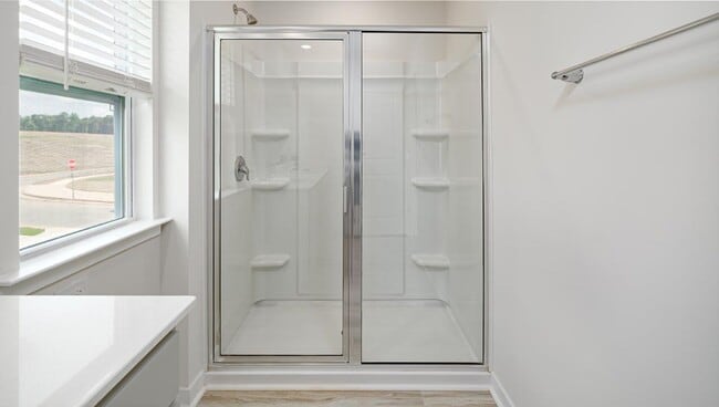 Building Photo - Modern 3-Bedroom Home in Community with Po...