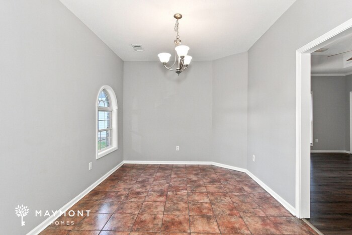 Building Photo - 1571 Spencer Dr
